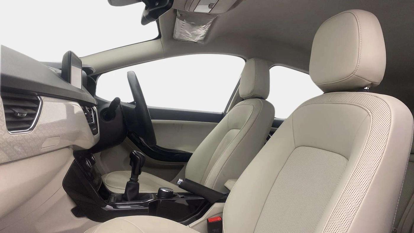 2022 Tata NEXON XZ PLUS DIESEL (L), CNG, Manual, 36,607 km, Right Side Front Door Cabin