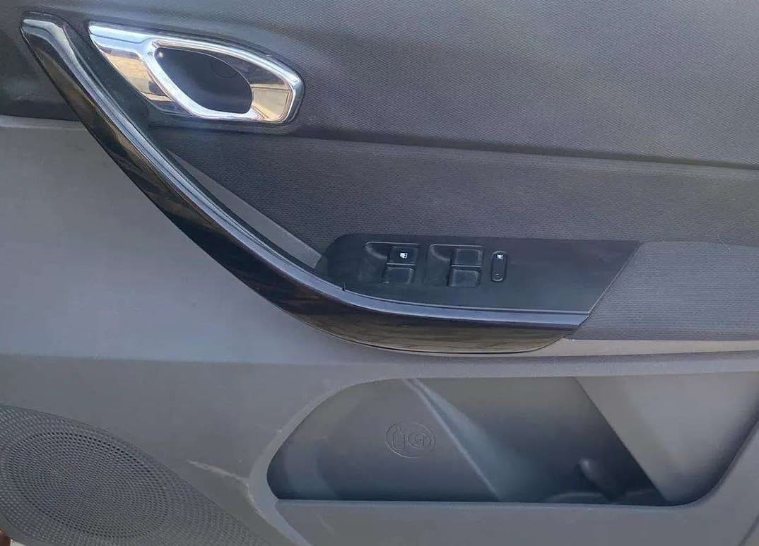 2017 Tata TIGOR XZ (O) PETROL, Petrol, Manual, 23,617 km, Driver Side Door Panels Control