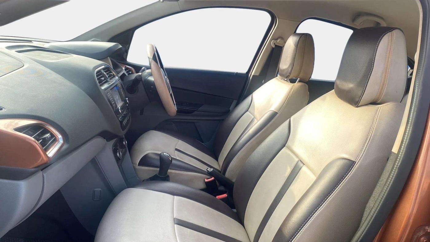 2017 Tata TIGOR XZ (O) PETROL, Petrol, Manual, 23,617 km, Right Side Front Door Cabin