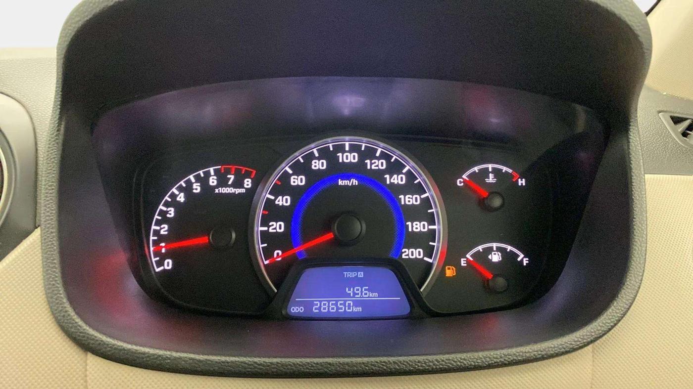 2015 Hyundai Grand i10 SPORTZ 1.2 KAPPA VTVT, Petrol, Manual, 28,806 km, Odometer Image