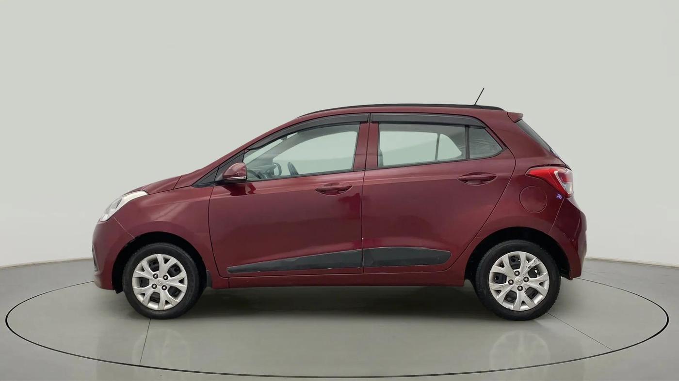2015 Hyundai Grand i10 SPORTZ 1.2 KAPPA VTVT, Petrol, Manual, 28,806 km, Left Side