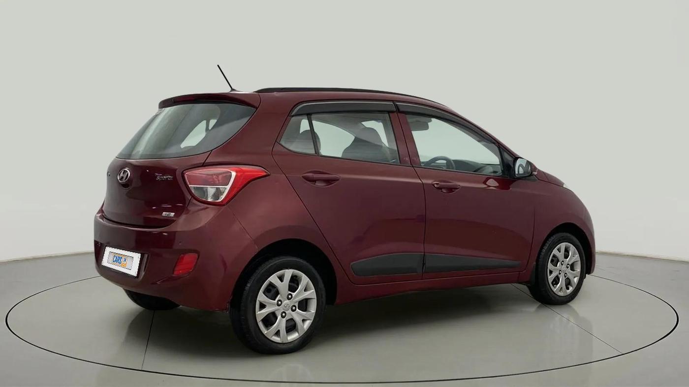 2015 Hyundai Grand i10 SPORTZ 1.2 KAPPA VTVT, Petrol, Manual, 28,806 km, Right Back Diagonal