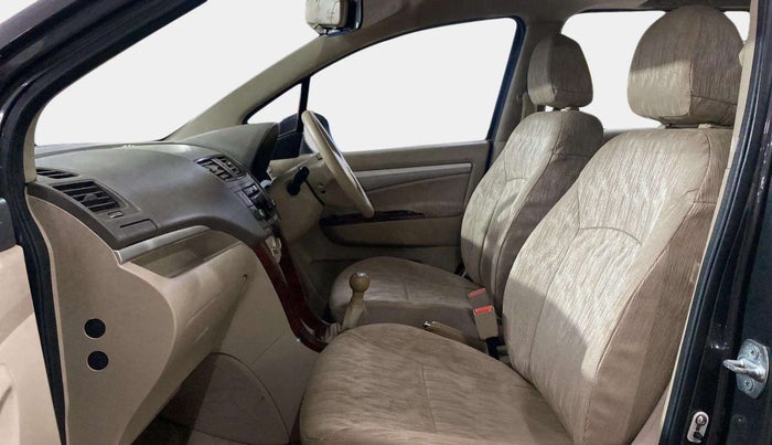 2014 Maruti Ertiga ZXI, Petrol, Manual, 84,719 km, Right Side Front Door Cabin