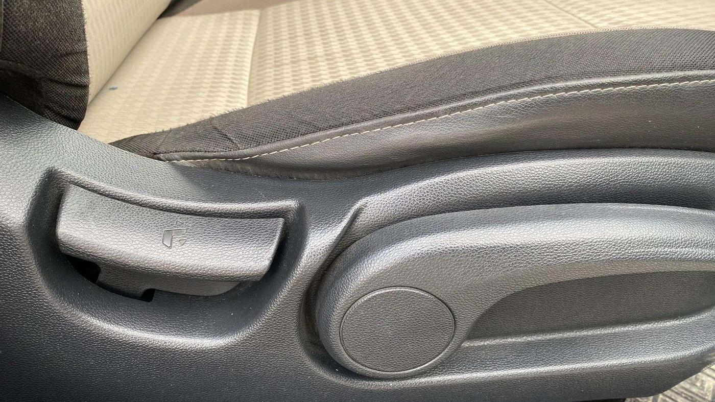 2018 Hyundai Elite i20 ASTA 1.2  CVT, Petrol, Automatic, 49,201 km, Driver Side Adjustment Panel