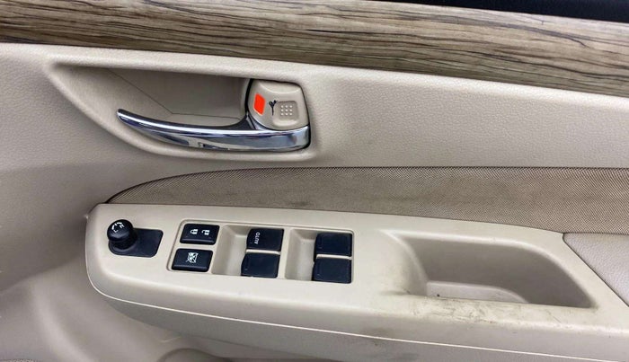 2019 Maruti Ciaz DELTA 1.5 SHVS MT PETROL, Petrol, Manual, 61,840 km, Driver Side Door Panels Control
