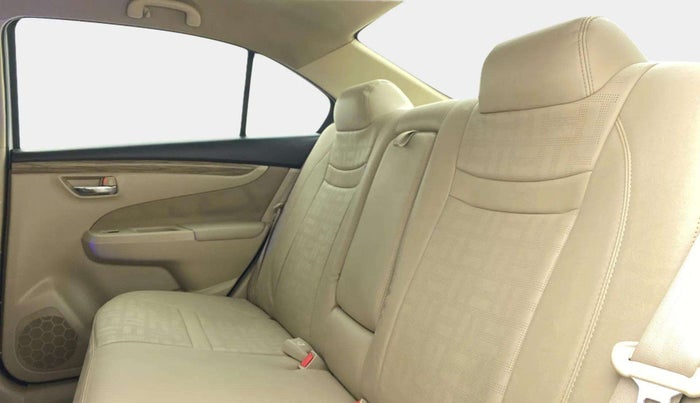 2019 Maruti Ciaz DELTA 1.5 SHVS MT PETROL, Petrol, Manual, 61,840 km, Right Side Rear Door Cabin