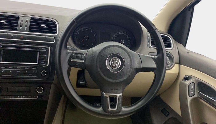 2013 Volkswagen Vento HIGHLINE 1.6 MPI, Petrol, Manual, 61,388 km, Steering Wheel Close Up