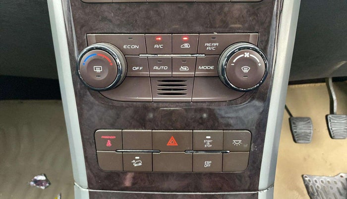 2014 Mahindra XUV500 W8, Diesel, Manual, 70,730 km, AC Unit - Car heater not working