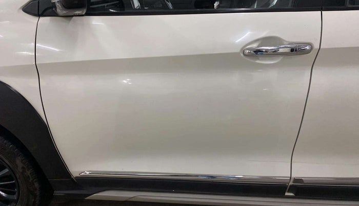 2022 Maruti XL6 ZETA MT, Petrol, Manual, 27,196 km, Front passenger door - Minor scratches