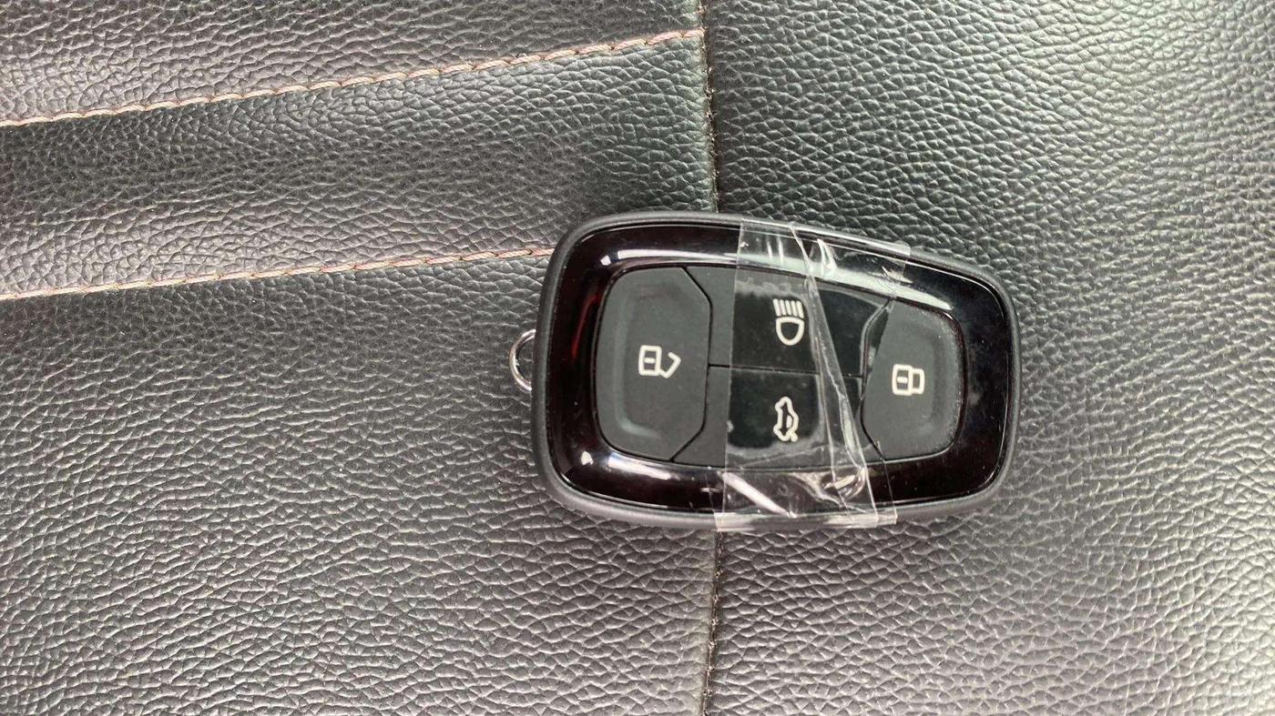 2018 Tata NEXON XZA PLUS PETROL, Petrol, Automatic, 15,334 km, Key Close Up