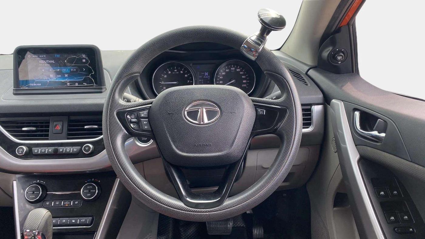 2018 Tata NEXON XZA PLUS PETROL, Petrol, Automatic, 15,334 km, Steering Wheel Close Up