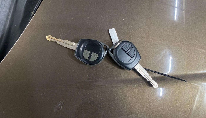 2016 Maruti Wagon R 1.0 VXI AMT, Petrol, Automatic, 37,764 km, Key Close Up