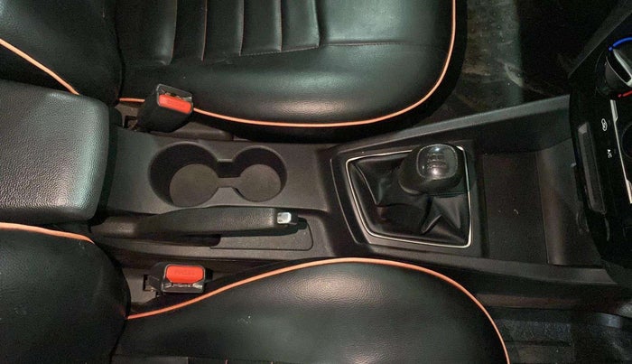 2016 Hyundai Elite i20 MAGNA 1.2, Petrol, Manual, 33,039 km, Gear Lever