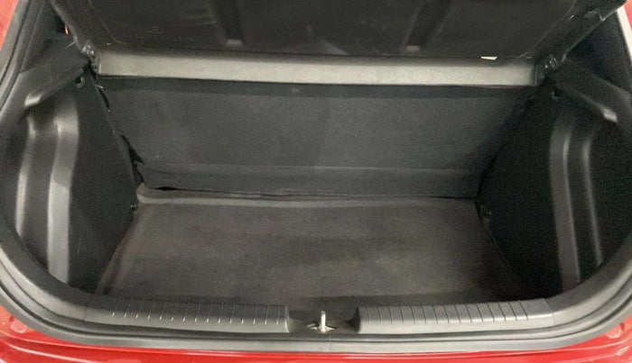 2016 Hyundai Elite i20 MAGNA 1.2, Petrol, Manual, 33,039 km, Boot Inside