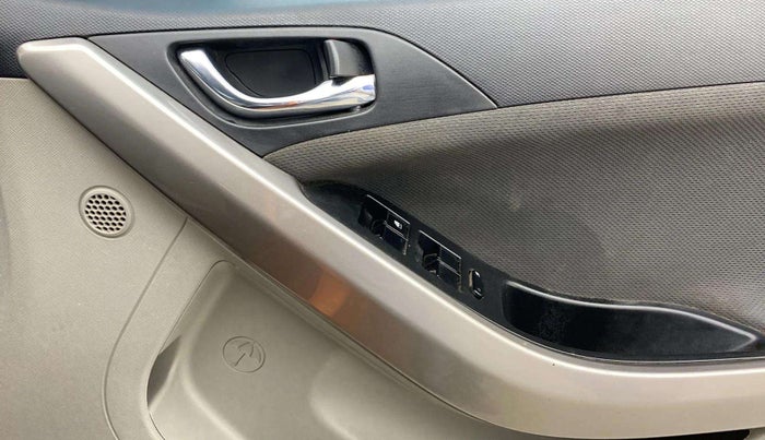 2019 Tata NEXON XZA PLUS PETROL, Petrol, Automatic, 68,661 km, Driver Side Door Panels Control