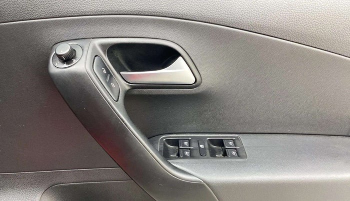 2019 Volkswagen Polo HIGHLINE PLUS 1.0, Petrol, Manual, 84,208 km, Driver Side Door Panels Control