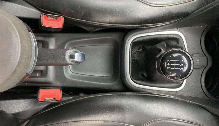 2019 Volkswagen Polo HIGHLINE PLUS 1.0, Petrol, Manual, 84,208 km, Gear Lever