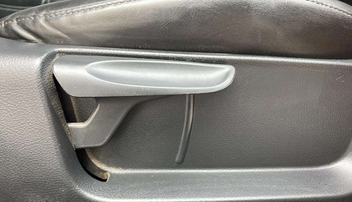 2019 Volkswagen Polo HIGHLINE PLUS 1.0, Petrol, Manual, 84,208 km, Driver Side Adjustment Panel