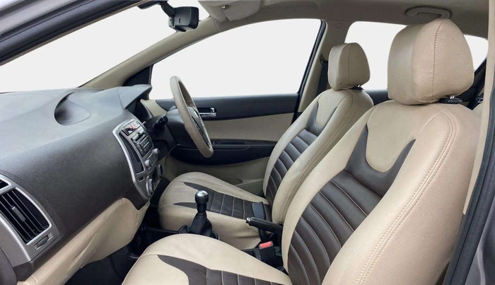 2014 Hyundai i20 SPORTZ 1.2, Petrol, Manual, 65,419 km, Right Side Front Door Cabin