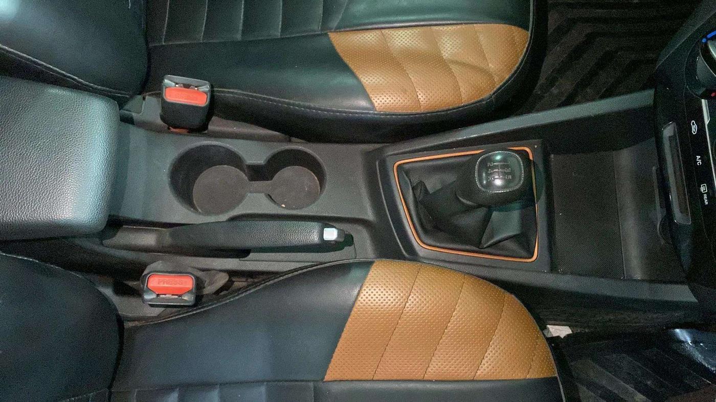2017 Hyundai i20 Active 1.2 S, Petrol, Manual, 28,162 km, Gear Lever