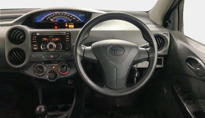 2013 Toyota Etios G, Petrol, Manual, 40,004 km, Steering Wheel Close Up