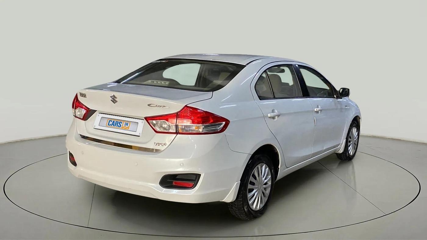 2016 Maruti Ciaz VXI+, Petrol, Manual, 49,488 km, Right Back Diagonal