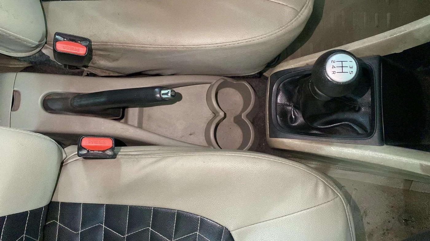 2014 Maruti Celerio VXI CNG, CNG, Manual, 32,041 km, Gear Lever