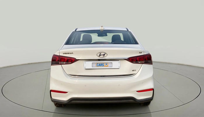 2019 Hyundai Verna 1.6 VTVT SX, Petrol, Manual, 28,659 km, Back/Rear