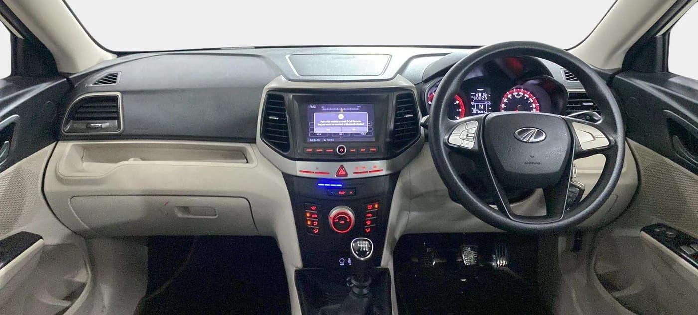 2019 Mahindra XUV300 W6 1.2 PETROL, Petrol, Manual, 39,515 km, Dashboard