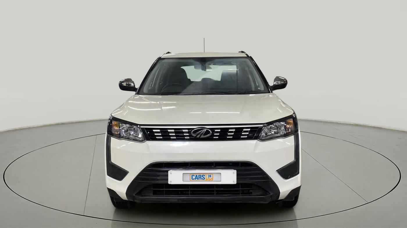 2019 Mahindra XUV300 W6 1.2 PETROL, Petrol, Manual, 39,515 km, Front
