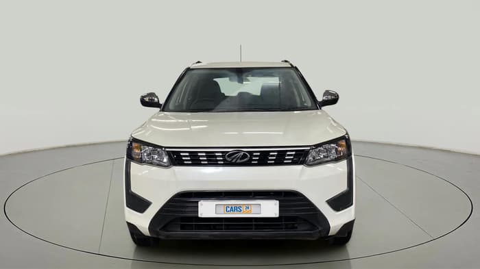 2019 Mahindra XUV300 W6 1.2 PETROL, Petrol, Manual, 39,515 km, Front