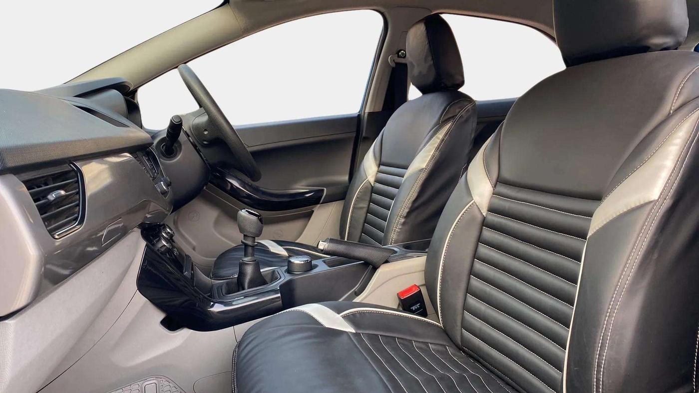 2019 Tata NEXON XM PETROL, Petrol, Manual, 29,416 km, Right Side Front Door Cabin