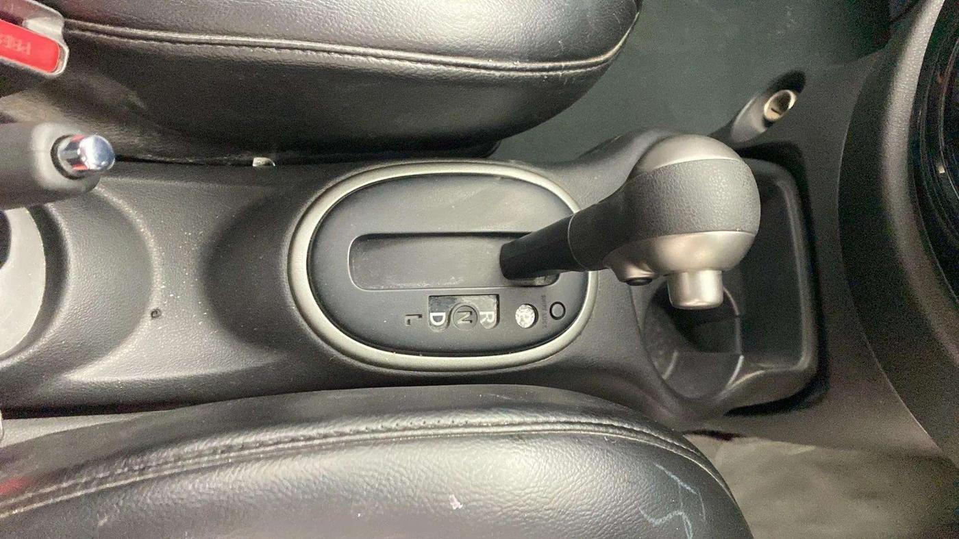 2017 Nissan Micra XV CVT, Petrol, Automatic, 21,194 km, Gear Lever
