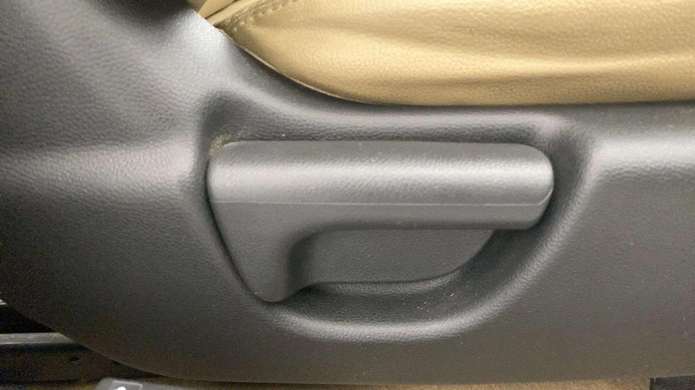 2016 Honda City 1.5L I-VTEC VX, Petrol, Manual, 58,736 km, Driver Side Adjustment Panel