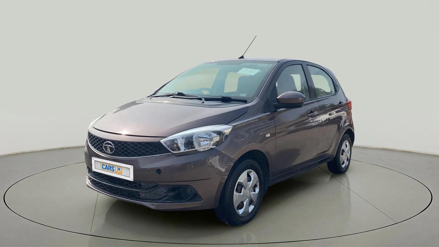 2018 Tata Tiago XT PETROL, CNG, Manual, 83,167 km, Left Front Diagonal