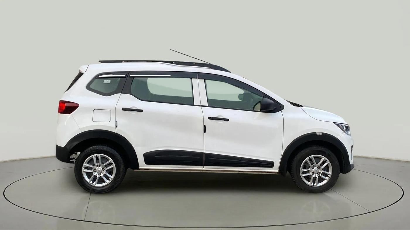 2021 Renault TRIBER RXL MT, Petrol, Manual, 26,541 km, Right Side View