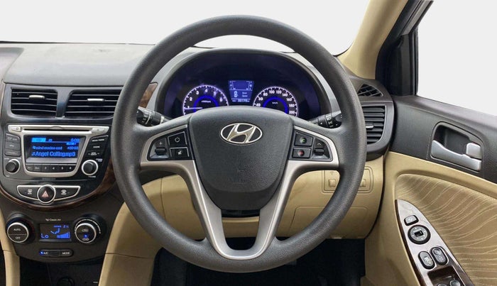 2015 Hyundai Verna FLUIDIC 4S 1.6 VTVT S(O), Petrol, Manual, 32,154 km, Steering Wheel Close Up