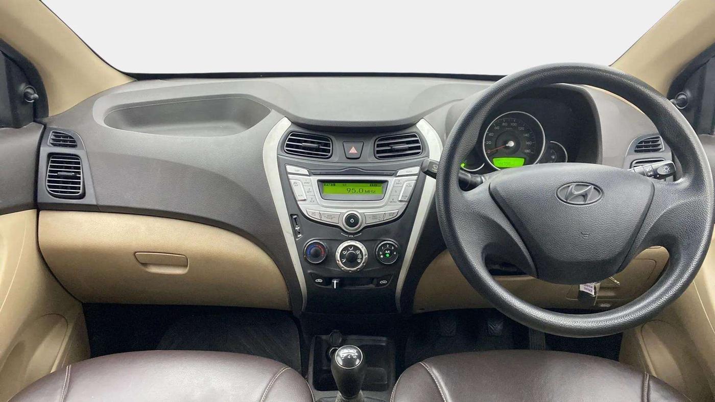 2017 Hyundai Eon MAGNA +, Petrol, Manual, 45,127 km, Dashboard