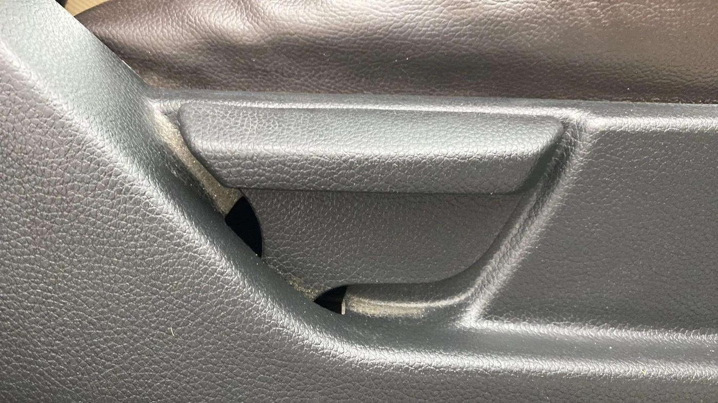 2017 Hyundai Eon MAGNA +, Petrol, Manual, 45,127 km, Driver Side Adjustment Panel