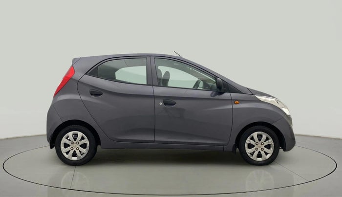 2017 Hyundai Eon MAGNA +, Petrol, Manual, 45,009 km, Right Side View