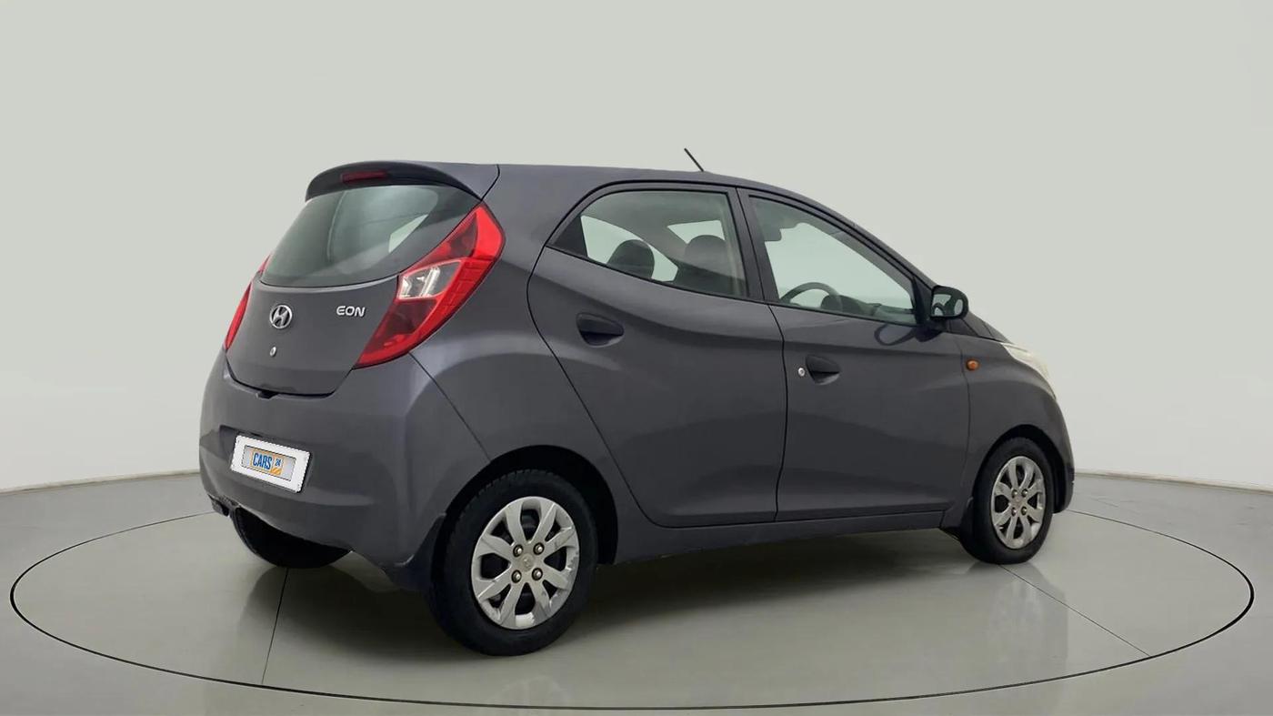 2017 Hyundai Eon MAGNA +, Petrol, Manual, 45,127 km, Right Back Diagonal