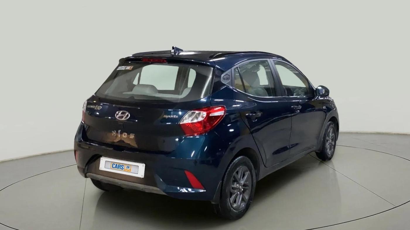 2020 Hyundai GRAND I10 NIOS SPORTZ AMT 1.2 KAPPA VTVT, Petrol, Automatic, 47,823 km, Right Back Diagonal