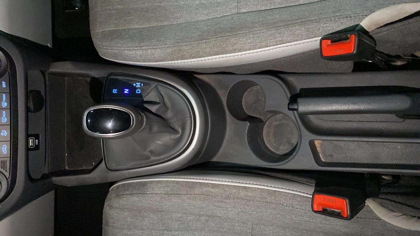 2020 Hyundai GRAND I10 NIOS SPORTZ AMT 1.2 KAPPA VTVT, Petrol, Automatic, 47,823 km, Gear Lever