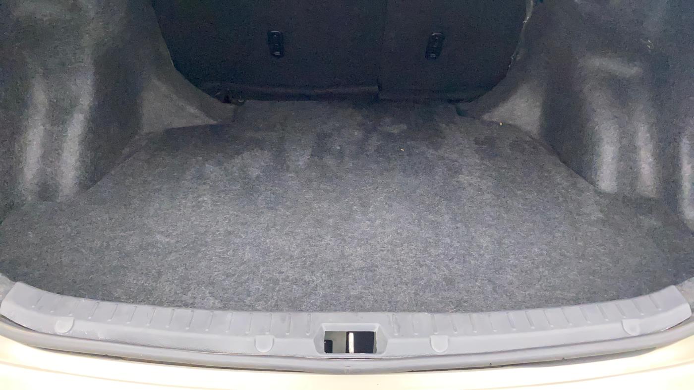 2011 Toyota Corolla Altis G PETROL, Petrol, Manual, 33,743 km, Boot Inside