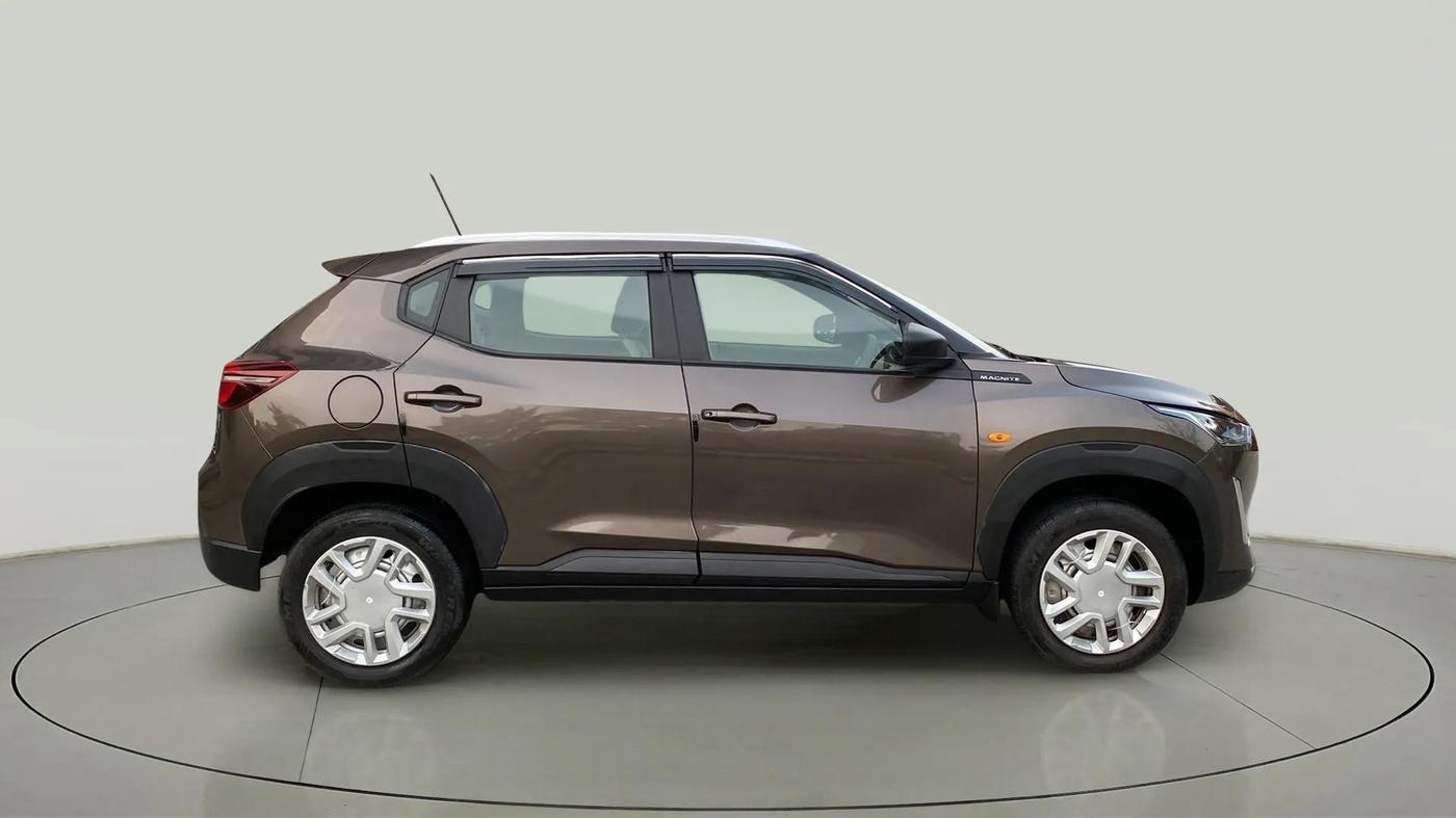 2022 Nissan MAGNITE XE, Petrol, Manual, 6,756 km, Right Side View