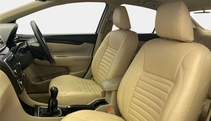 2018 Maruti Ciaz ZETA 1.4  MT PETROL, Petrol, Manual, 75,442 km, Right Side Front Door Cabin