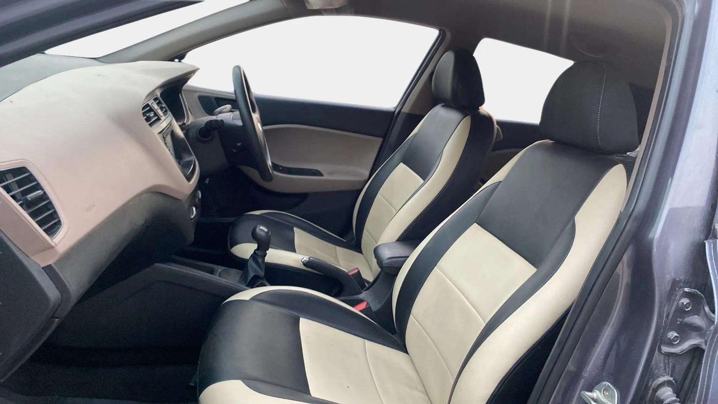 2017 Hyundai Elite i20 MAGNA EXECUTIVE 1.2, Petrol, Manual, 13,207 km, Right Side Front Door Cabin