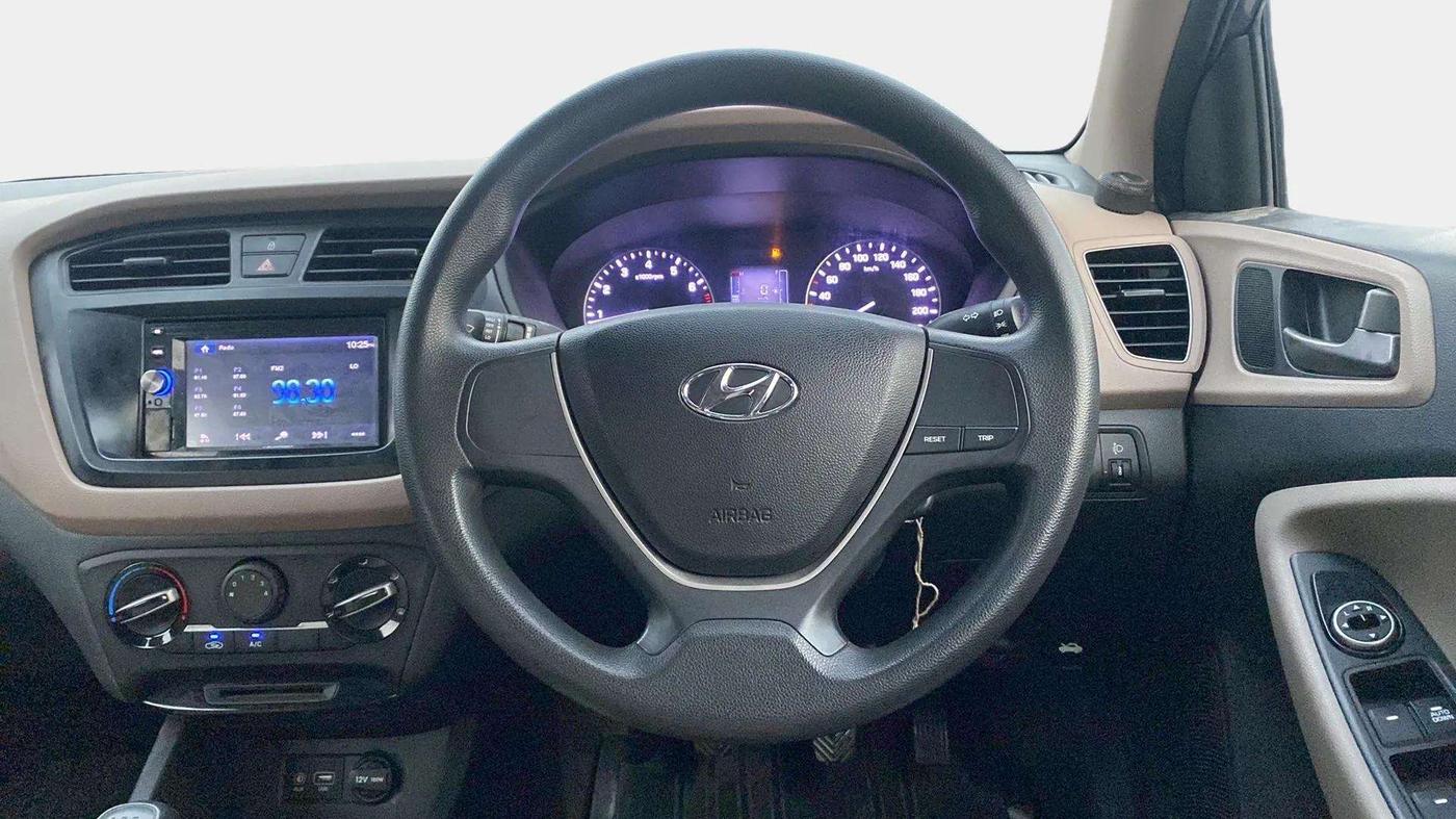 2017 Hyundai Elite i20 MAGNA EXECUTIVE 1.2, Petrol, Manual, 13,207 km, Steering Wheel Close Up