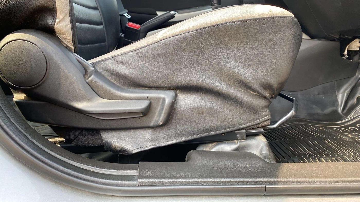 2018 Maruti Baleno DELTA PETROL 1.2, Petrol, Manual, 39,407 km, Driver Side Adjustment Panel