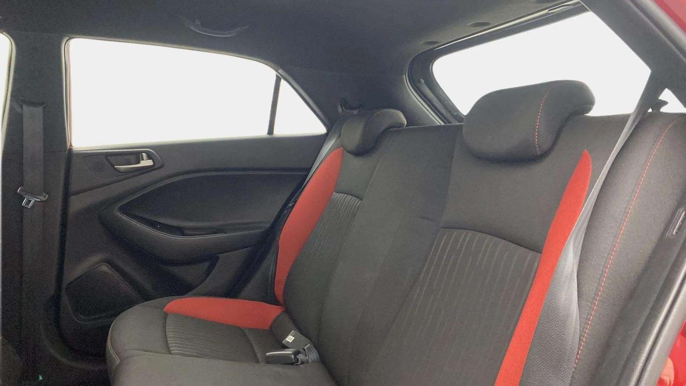 2018 Hyundai Elite i20 ASTA 1.2 DUAL TONE, Petrol, Manual, 37,925 km, Right Side Rear Door Cabin